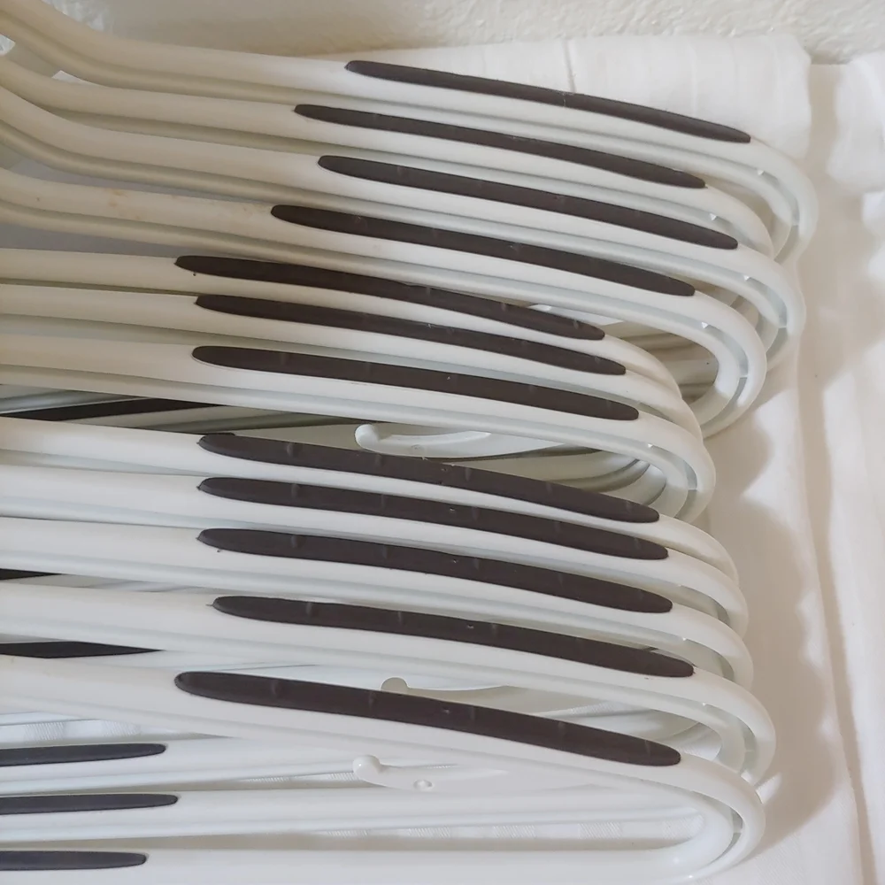 Set of 12 White Non-slip Clothes Hangers with Rubber Strips
